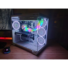 Мощен Геймърски Компютър с Ryzen 9800X3D, 32GB, RTX 5070 12GB, 4000GB